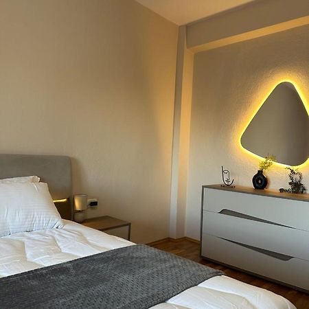 Villa Malo Guesthouse Korce Ngoại thất bức ảnh