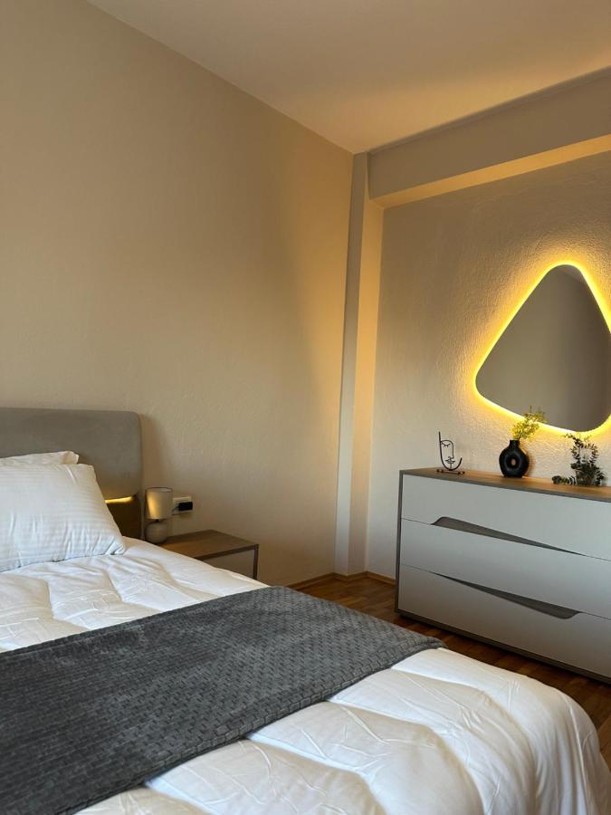 Villa Malo Guesthouse Korce Ngoại thất bức ảnh