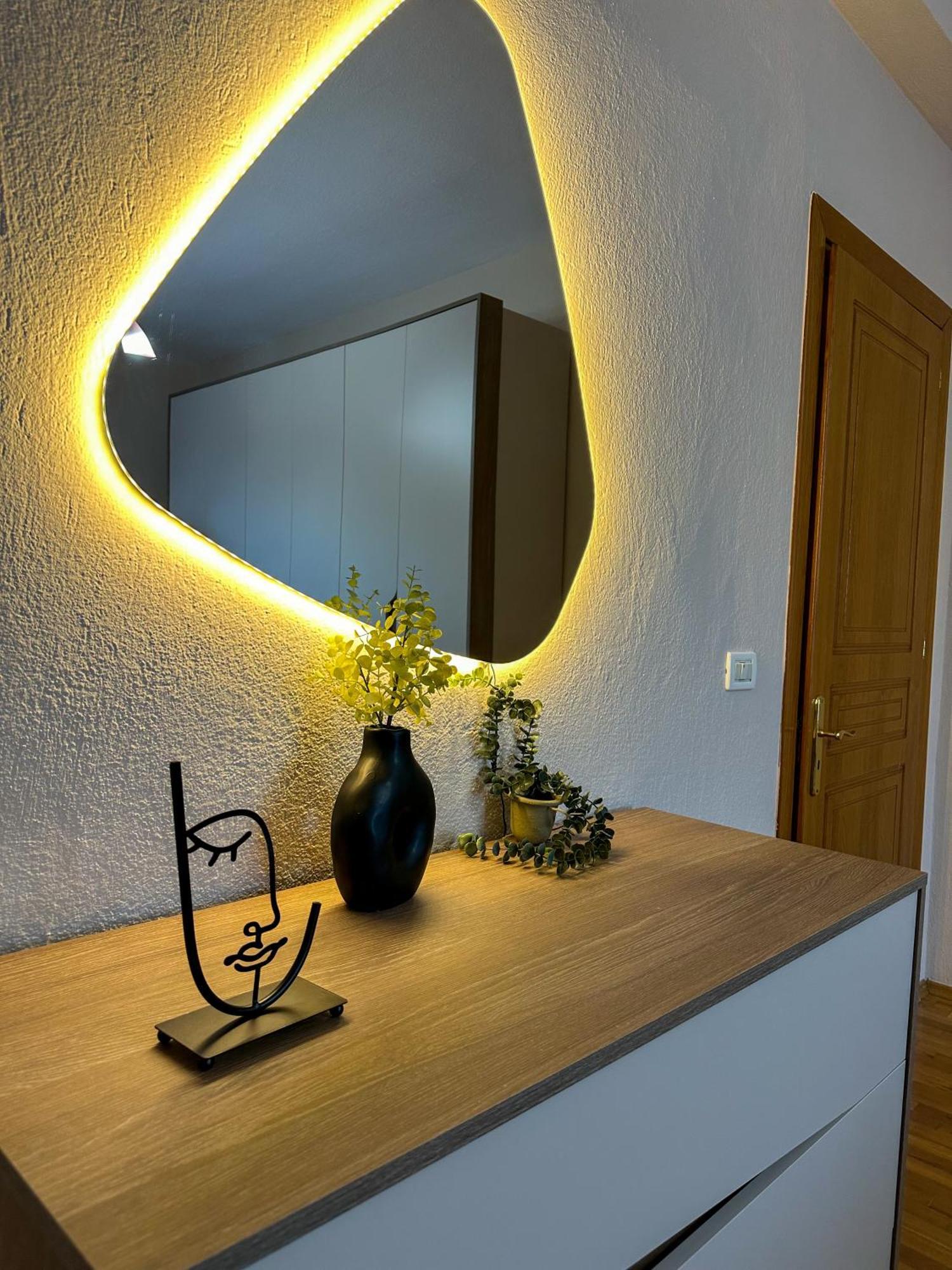 Villa Malo Guesthouse Korce Ngoại thất bức ảnh